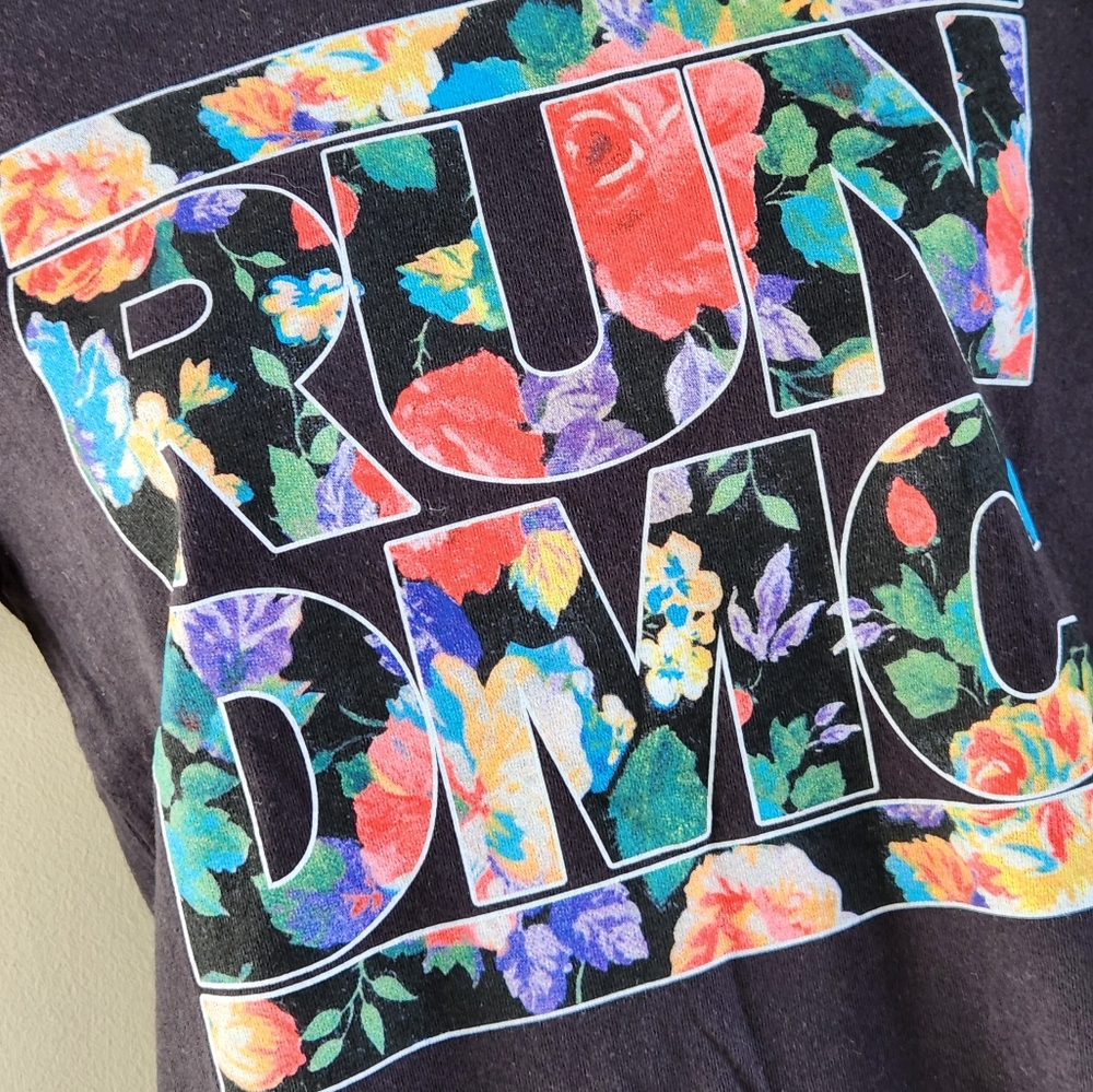 Run DMC floral logo graphic t shirt nwt - Picture 2 of 3